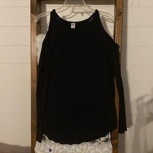Black Old Navy cold shoulder top